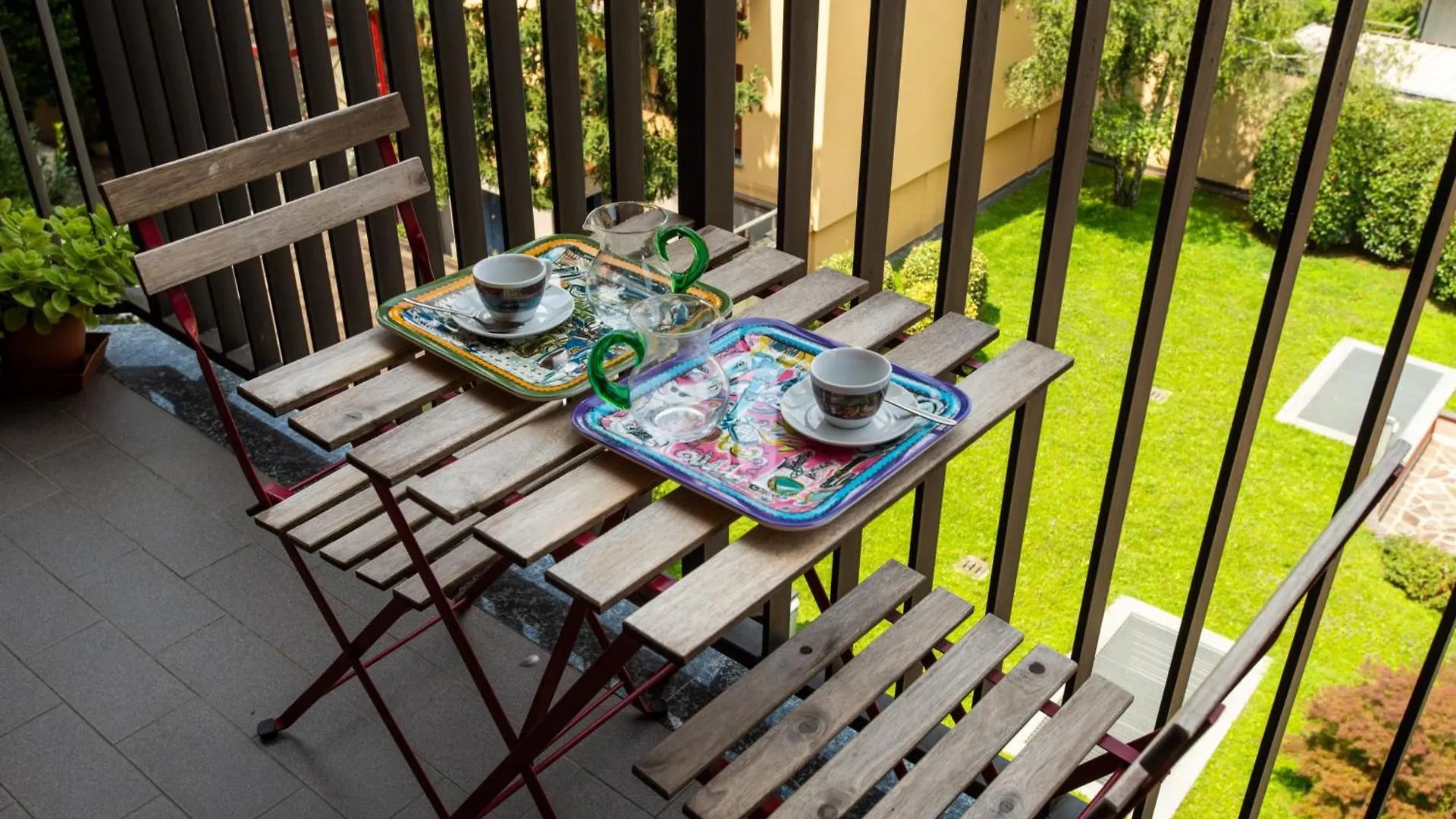 Apartment 10 Minutes Duomo-Elegant Apt Milan